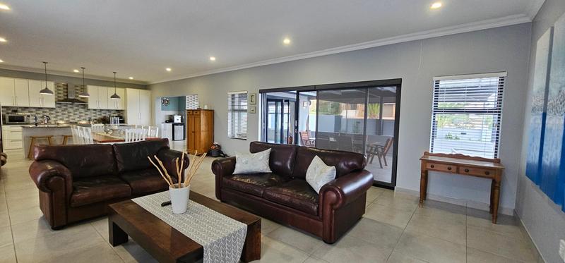 4 Bedroom Property for Sale in Myburgh Park Western Cape